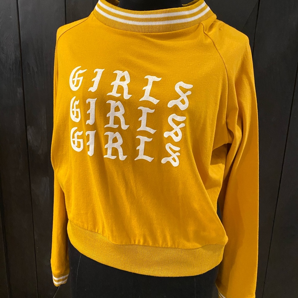 Juniors size medium crop style sweatshirt